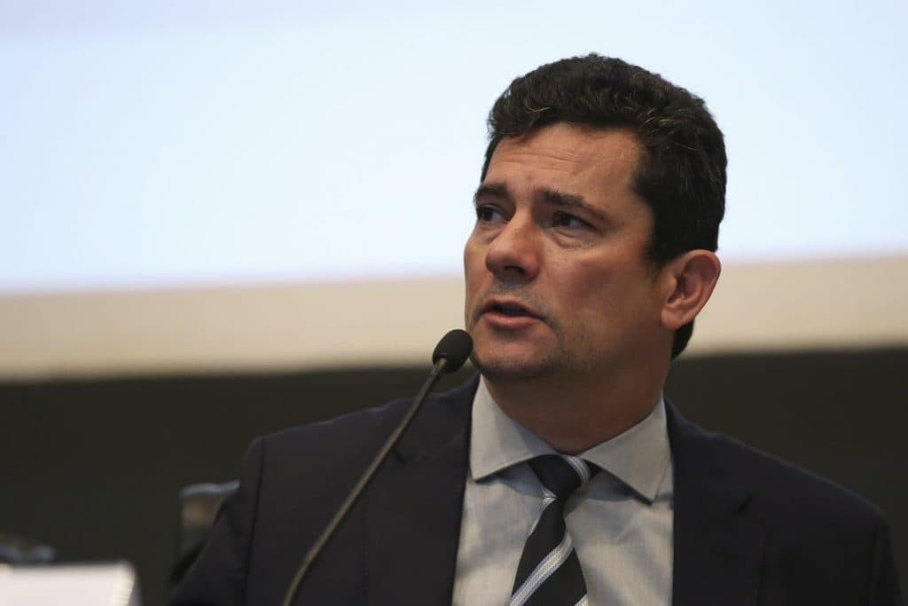 ‘Temos a liberdade de discordar de Moro?’, reclama deputado