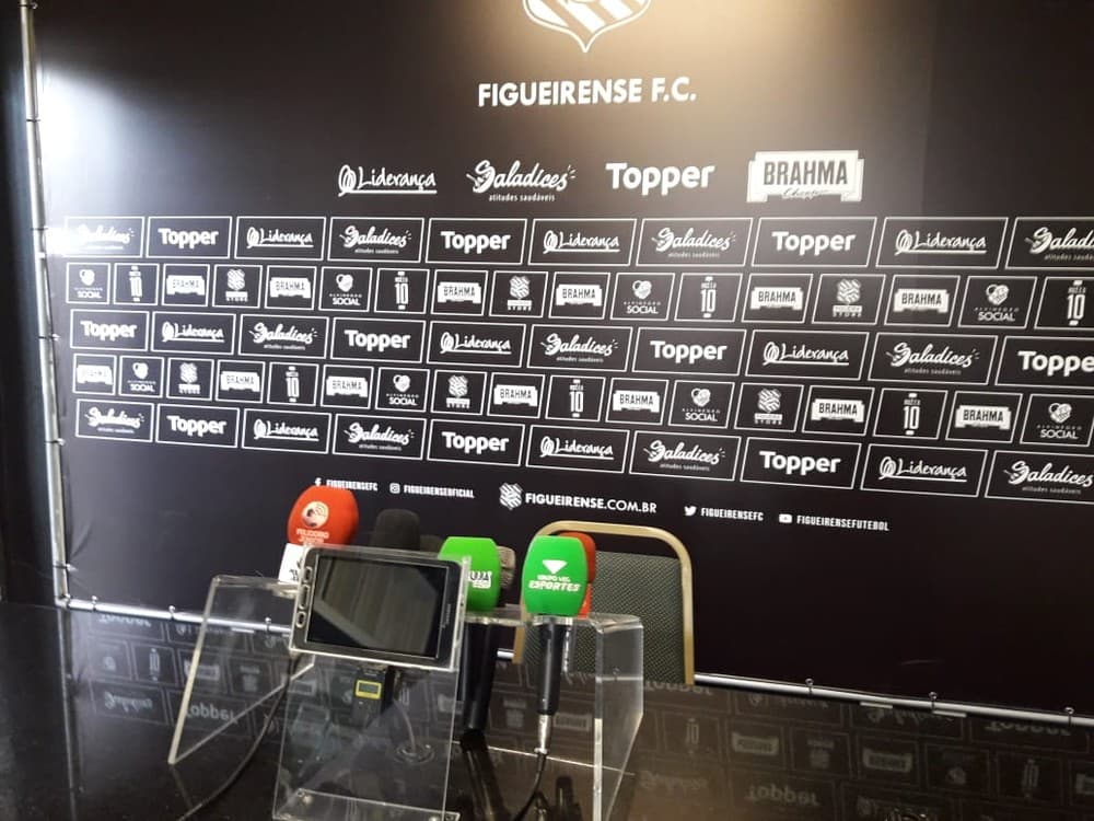 Em guerra interna, Figueirense comunica à CBF que vai abandonar a Série B do Campeonato Brasileiro