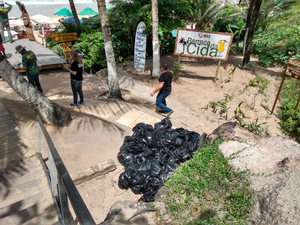 Idema orienta sobre retirada de resíduos encontrados no litoral do RN