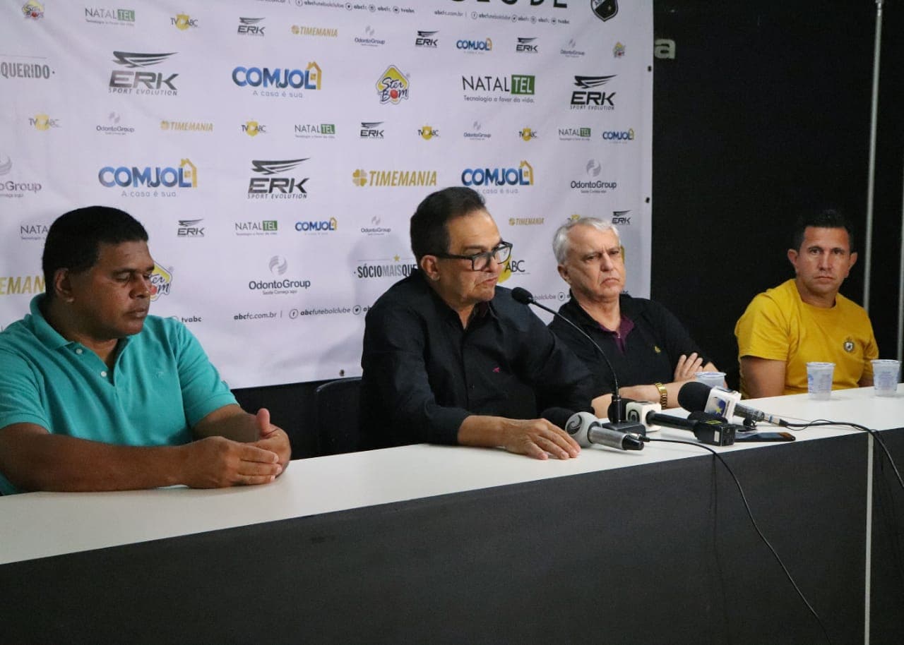 Técnico Diá, em apresentação: “Vou dar tudo de mim para fazer um ABC forte, um ABC vencedor”