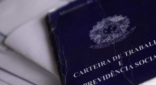 Festas de fim de ano devem abrir mais de 570 mil vagas temporárias