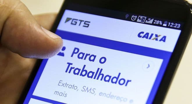 Golpe do FGTS usa consulta e saque como isca pelo WhatsApp; mais de 100 mil vítimas em dois dias