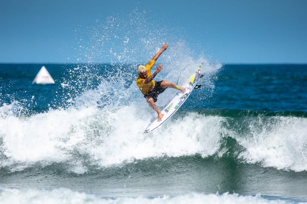 Campeão mundial de surfe, Italo Ferreira prepara livro sobre sua trajetória em 2019