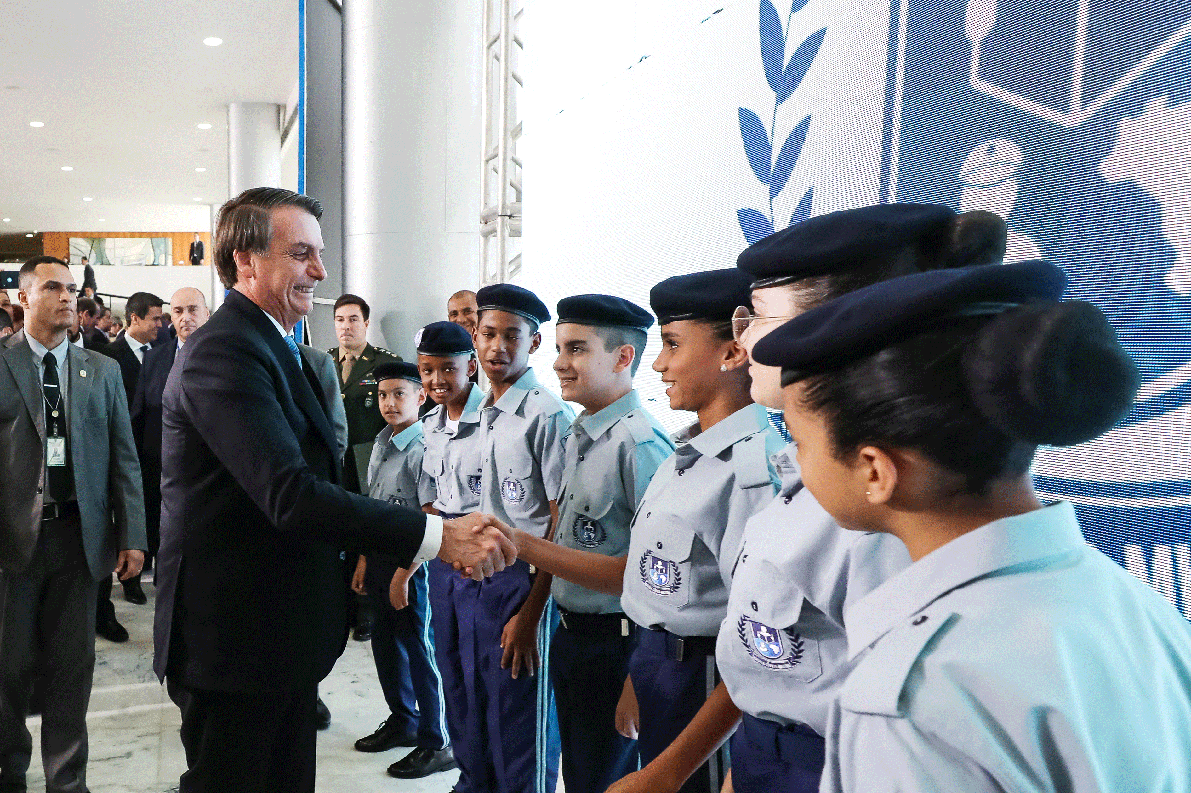 Prefeitura de São Gonçalo solicita adesão ao programa Nacional de Escolas Cívico-Militares
