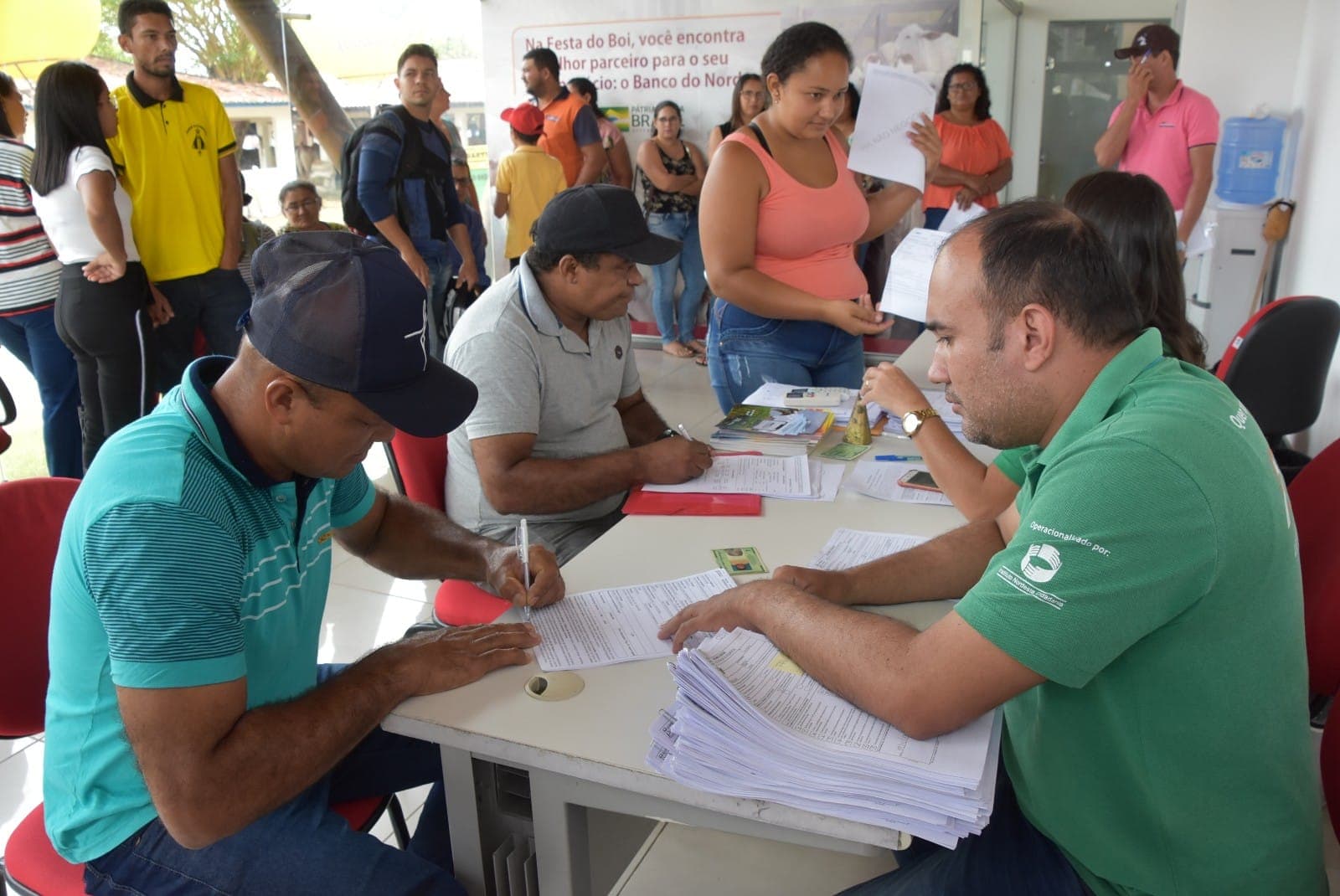 Agricultores em São Gonçalo recebem crédito para investimentos rurais