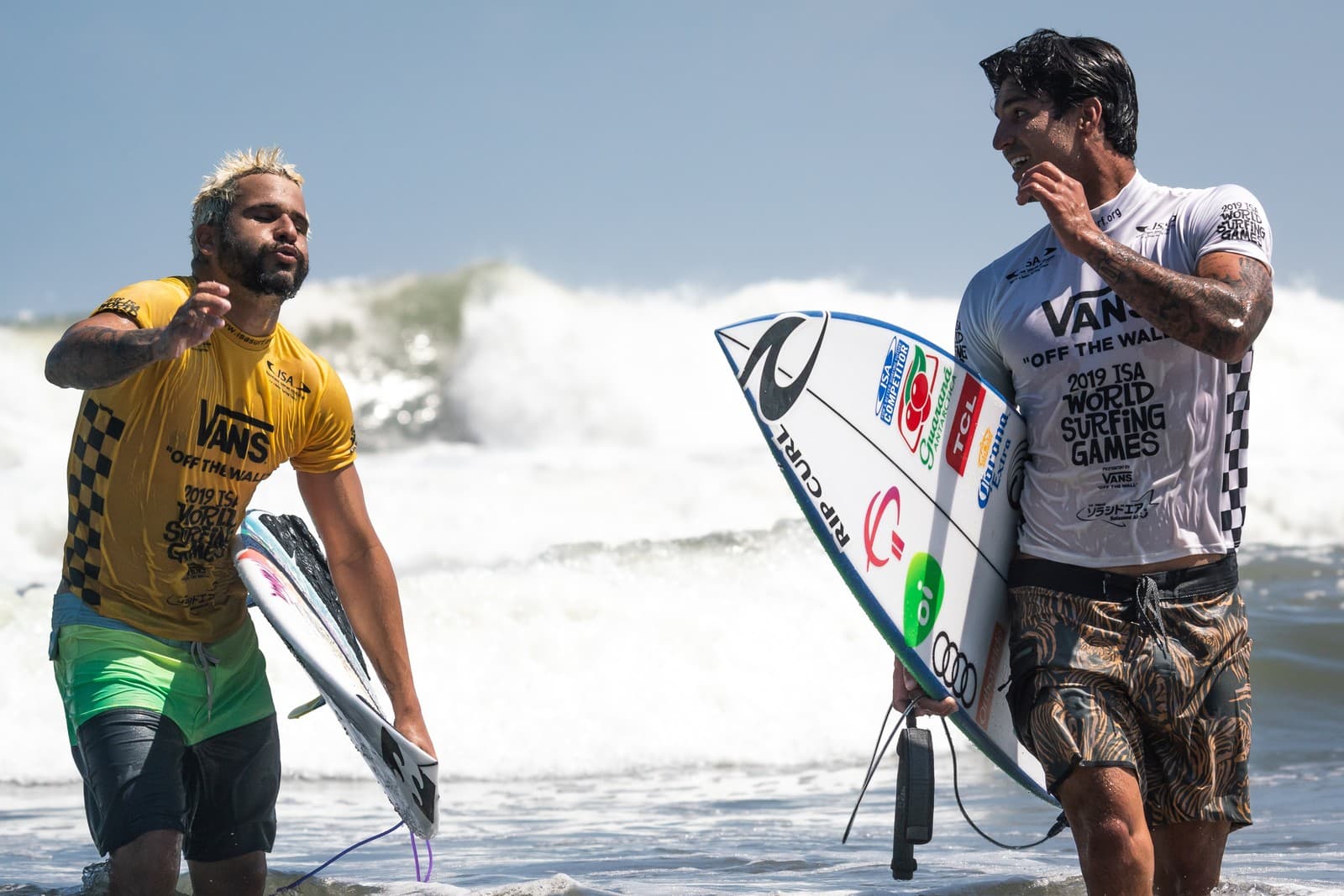 Medina é único de trio brasileiro que pode ser tricampeão do Mundial de Surfe já em Portugal; potiguar Ítalo Ferreira na briga