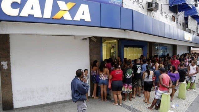 Governo avalia aumentar orçamento do Bolsa Família para acabar com fila de espera