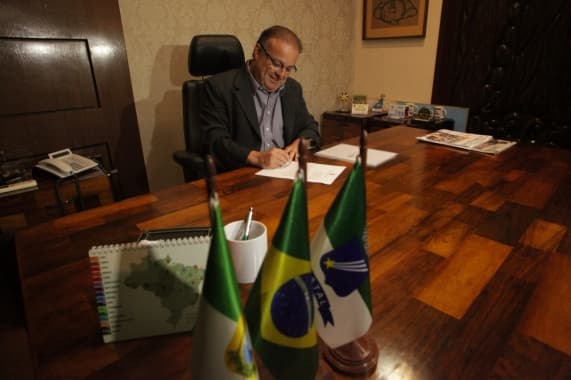 Paulinho Freire assume interinamente Prefeitura de Natal
