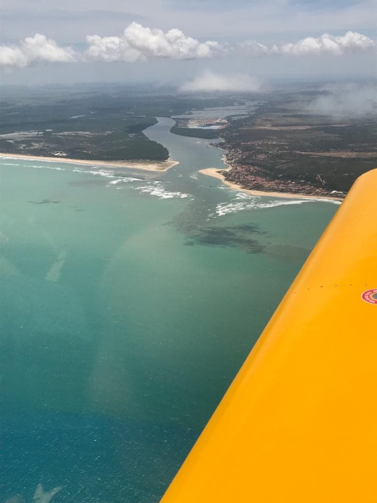 Ibama descarta óleo e informa que manchas registradas no litoral sul em imagens aéreas são sombras de nuvens e águas de rio