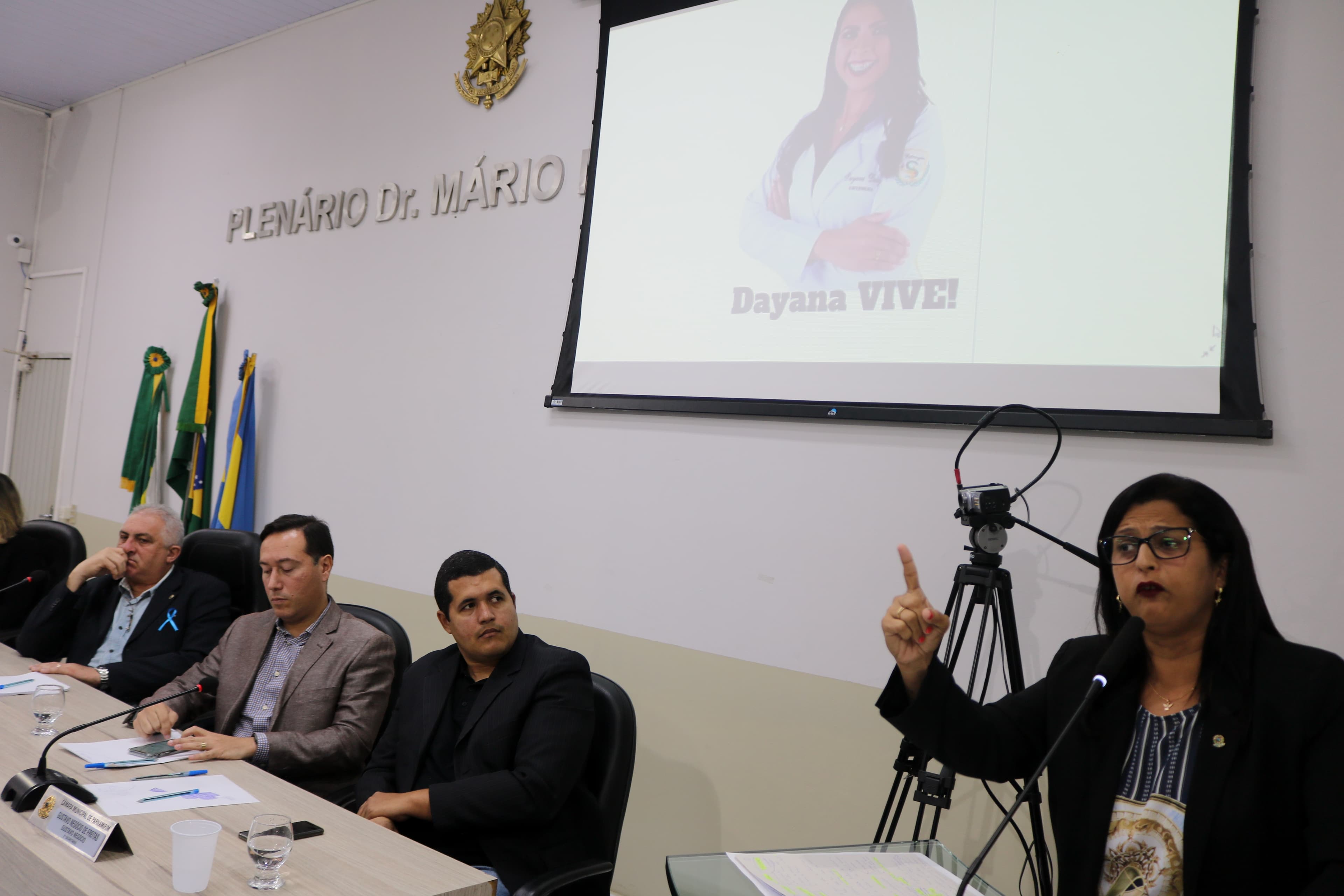 Frente Parlamentar em Defesa das mulheres faz homenagem na Câmara Municipal de Parnamirim e repudia assassinato de enfermeira