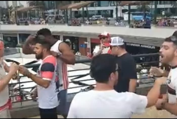 Torcedor do River Plate imita macaco e revolta flamenguistas