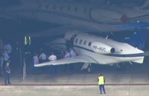 Lula viaja a SP em avião de empresa de Huck que foi financiado pelo BNDES