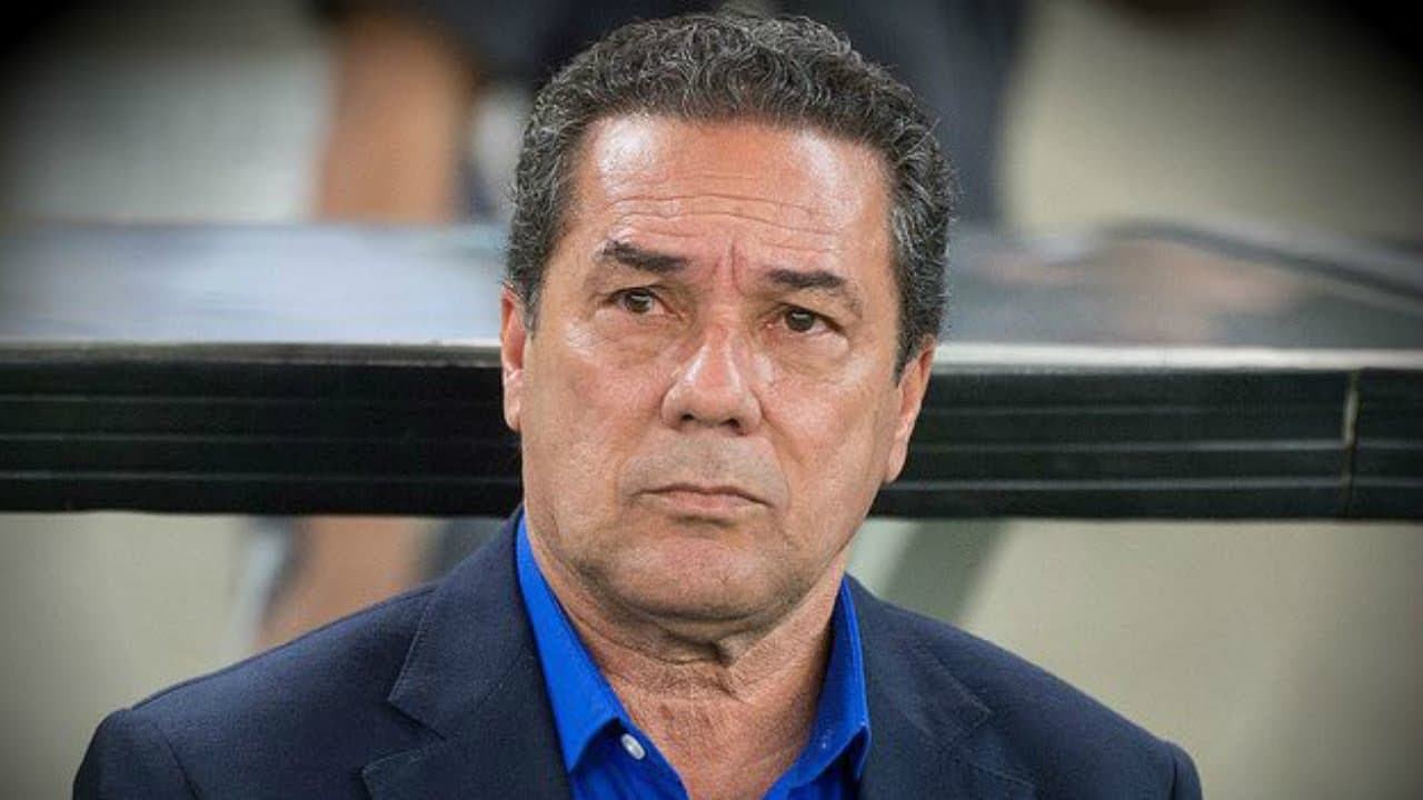 Técnico Vanderlei Luxemburgo é diagnosticado com câncer de pele