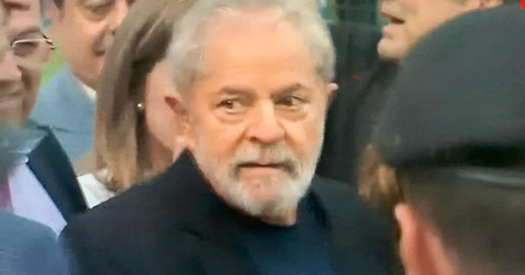 Dos dez assuntos mais comentados no Twitter, quatro são relacionados a Lula