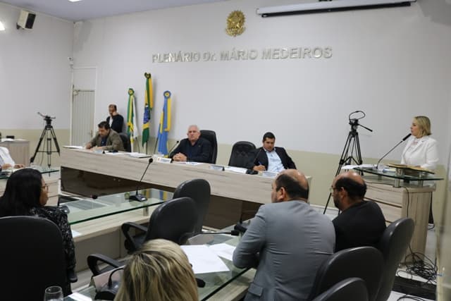 Câmara Municipal de Parnamirim terá homenagens e audiências sobre feminicídio e dezembro vermelho em última semana de trabalhos
