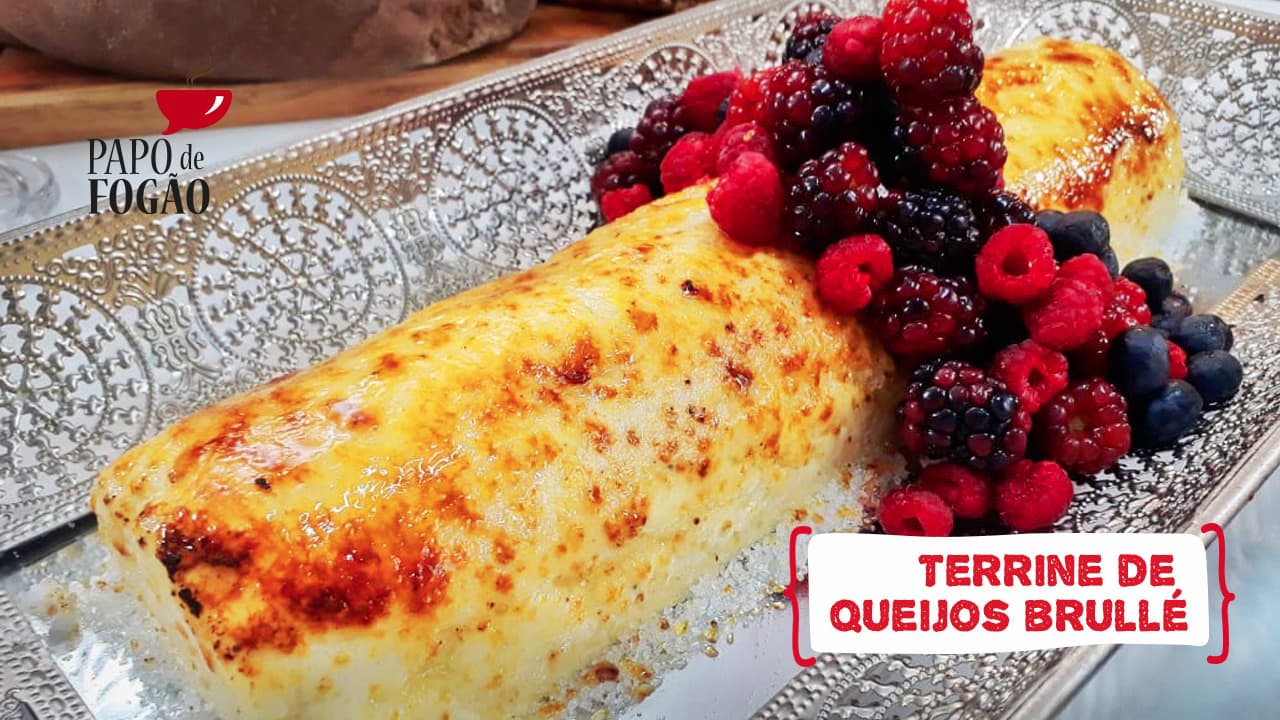 Confira uma deliciosa receita de Terrine de queijos brullé; e Brie folhado com nuts e favo de mel