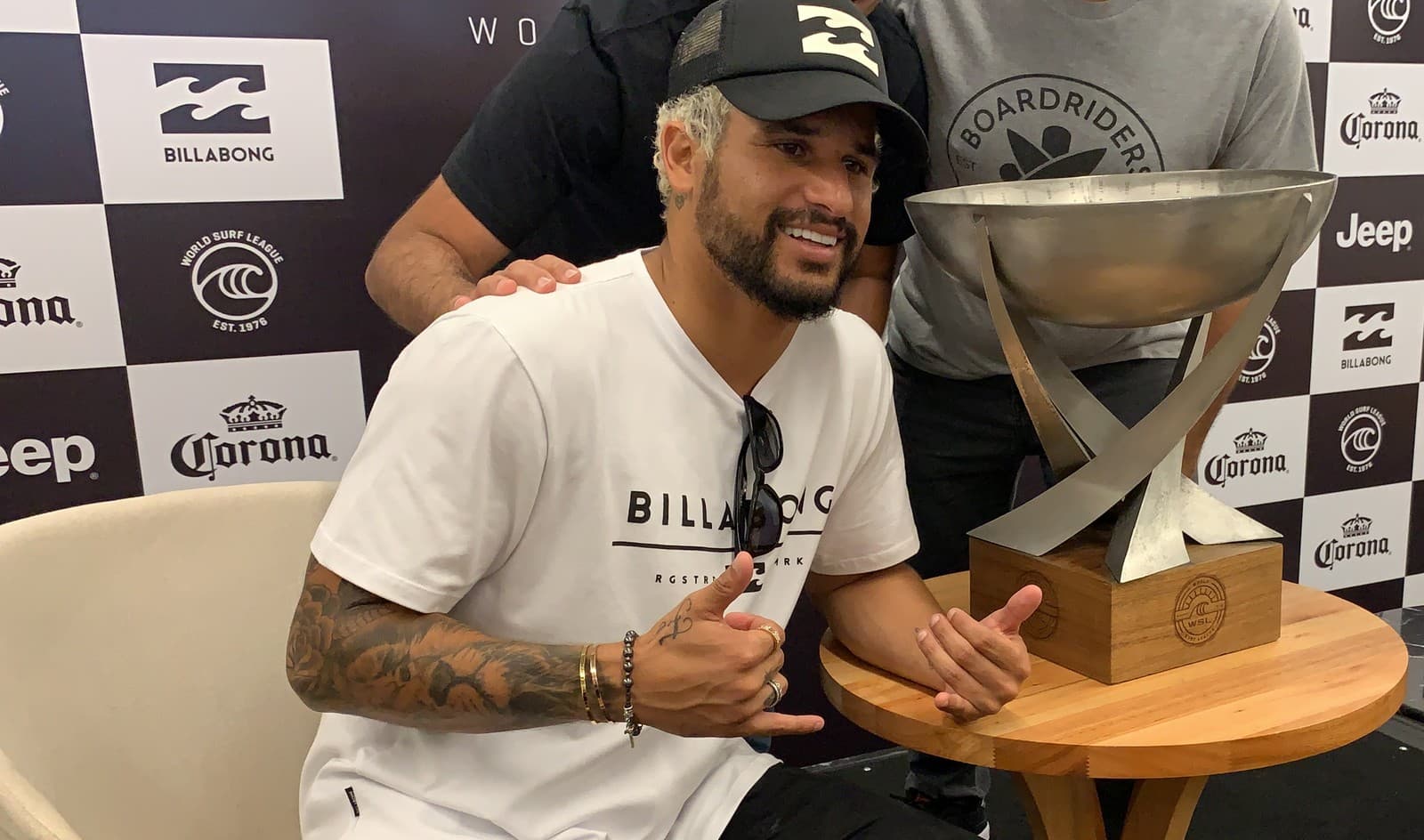 Rubro-negro, Ítalo Ferreira brinca após título no Havaí: "Ganhei o Mundial (de surfe) pro Flamengo"