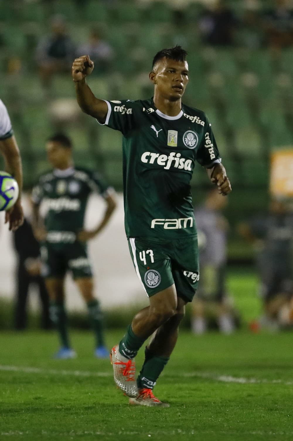 Gols e arranque de 38km/h fazem início do potiguar Veron no Palmeiras animar mais do que do xará Jesus
