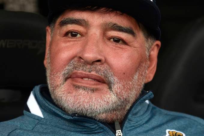 Ex-craque Maradona diz que Di Stéfano e Ginobili foram superiores a ele