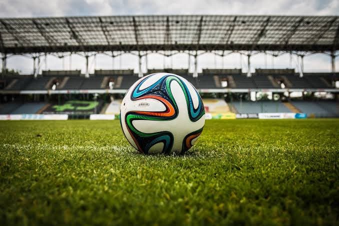 TST derruba decisão do TRT-RN e autoriza jogos de futebol às 11h, mas prevê adicional e pausas