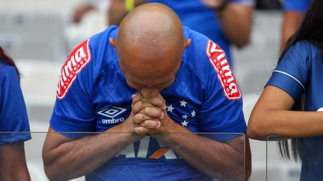 Cruzeiro perde para o Palmeiras e é rebaixado para Série B; Ceará empata com Botafogo e segue na Série A