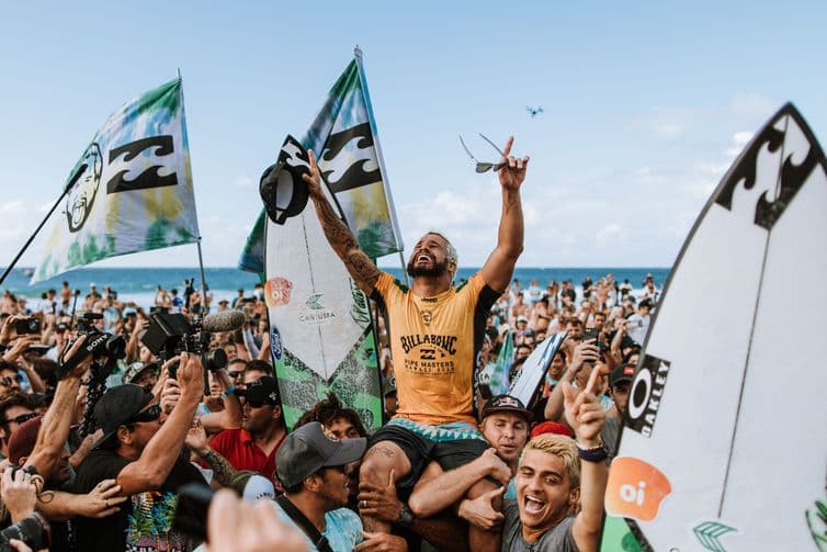DO RN PARA O MUNDO: Campeão mundial de surfe, Italo coloca Baía Formosa no mapa