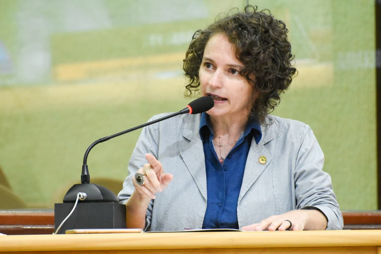 Projeto de deputada petista prevê mínimo de 20% de vagas em concursos públicos no RN para pessoas negras
