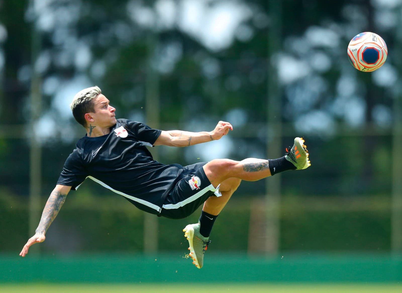 Em parceria com a Red Bull, Bragantino, campeão da Série B, já passa de R$ 50 milhões em reforços para 2020, e mira mais investimentos