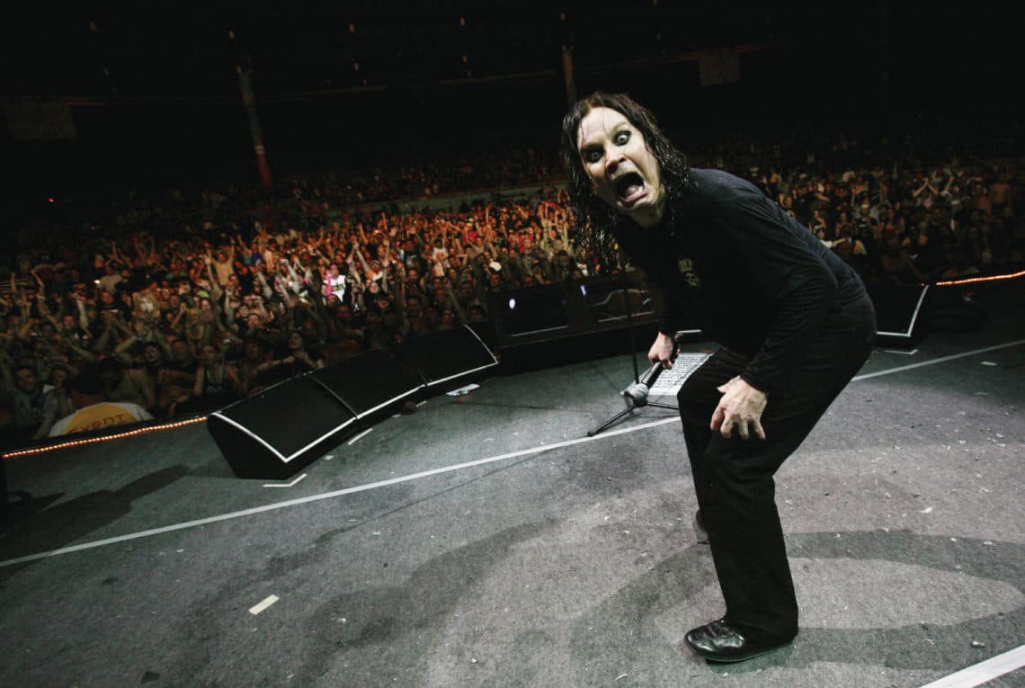 Site diz que "príncipe das trevas" Ozzy Osbourne está no leito de morte