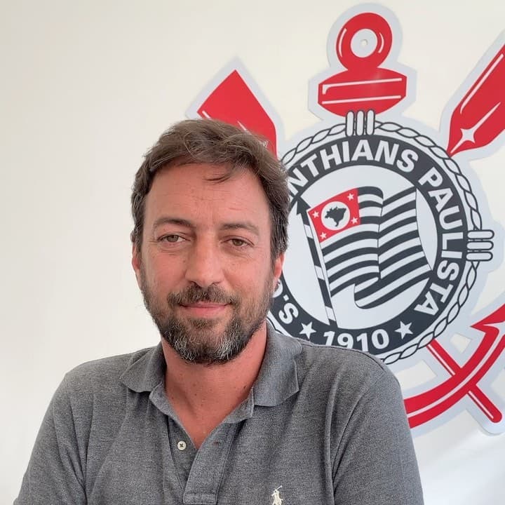"24, AQUI NÃO": Diretor do Corinthians se desculpa após ser acusado de homofobia