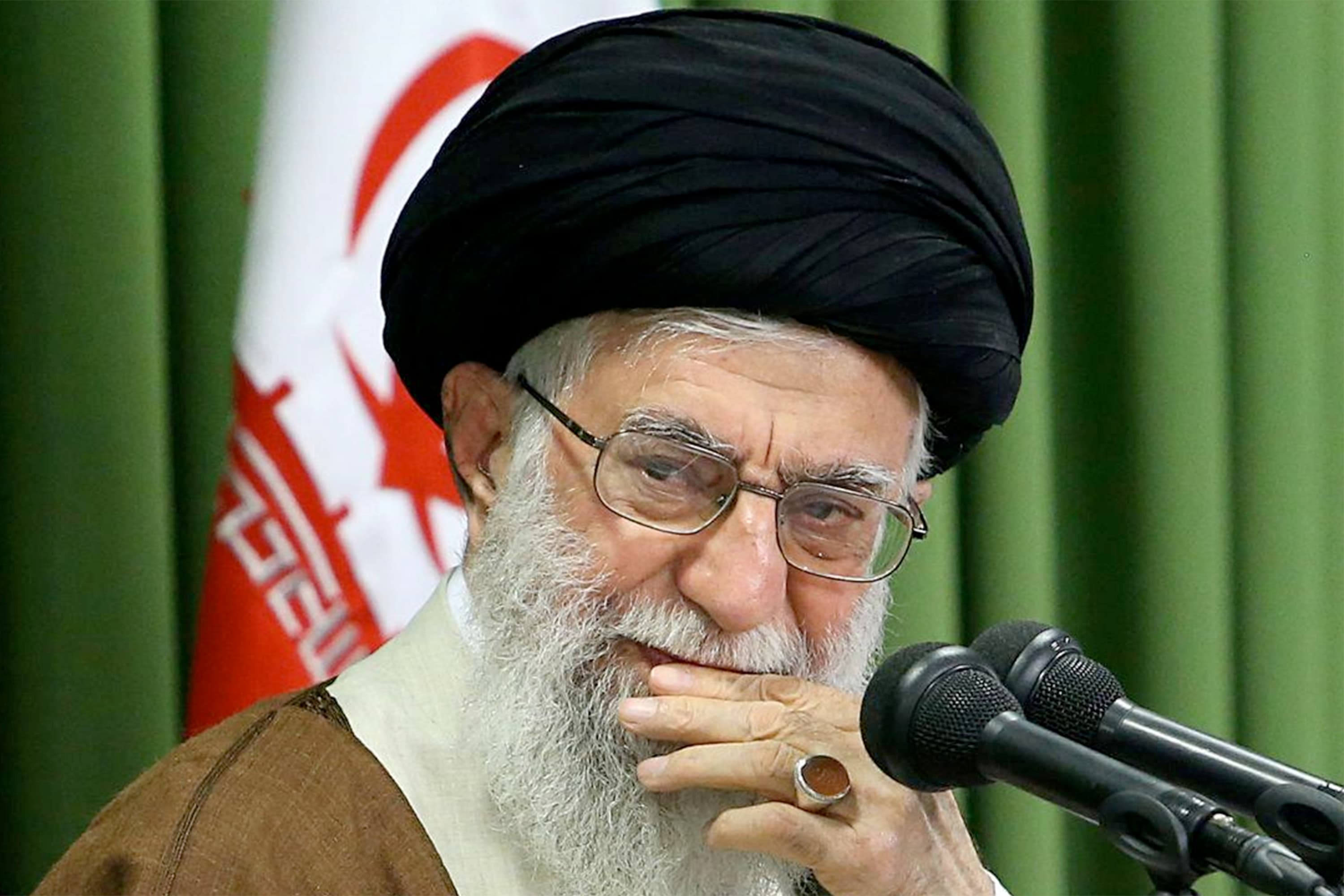 MENTIU, PECOU: Protestos no Irã pedem renúncia de líder supremo Ali Khamenei
