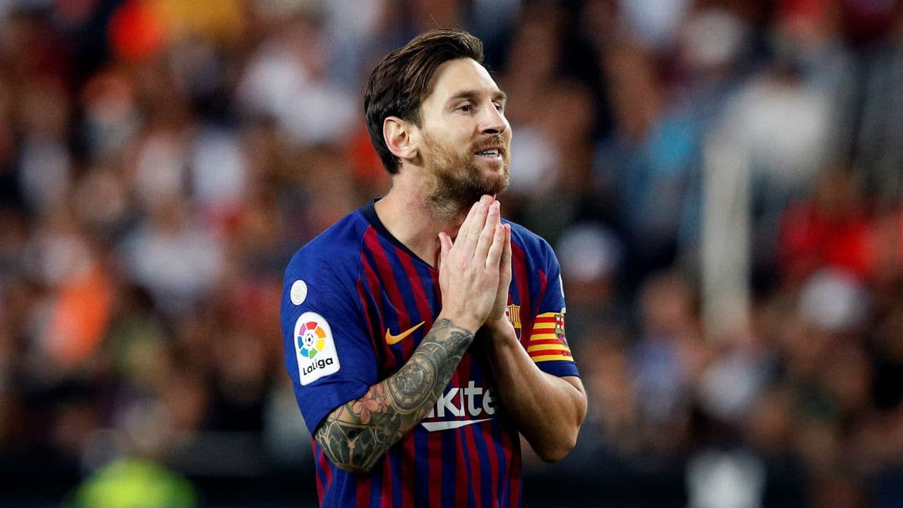 Messi está a 25 gols da marca de Pelé pelo Santos e deve ultrapassar o rei