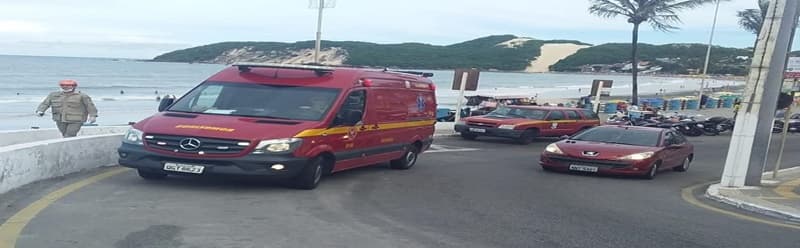 Acidente aquático na Praia de Ponta Negra no fim de semana teve atendimento do Corpo de Bombeiros