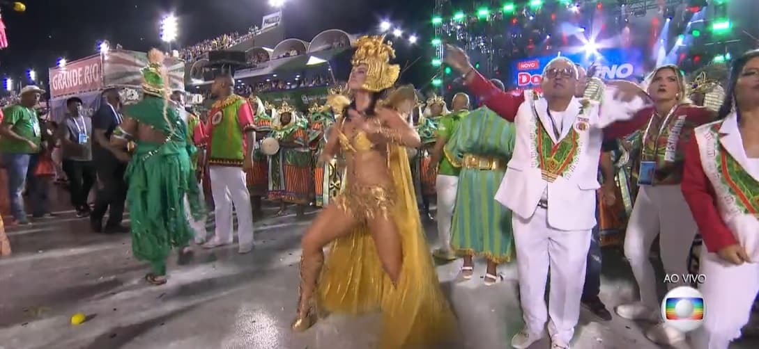 VÍDEOS: Mangueira, Viradouro e Grande Rio são destaques do 1º dia do Grupo Especial do carnaval do Rio; veja melhores momentos