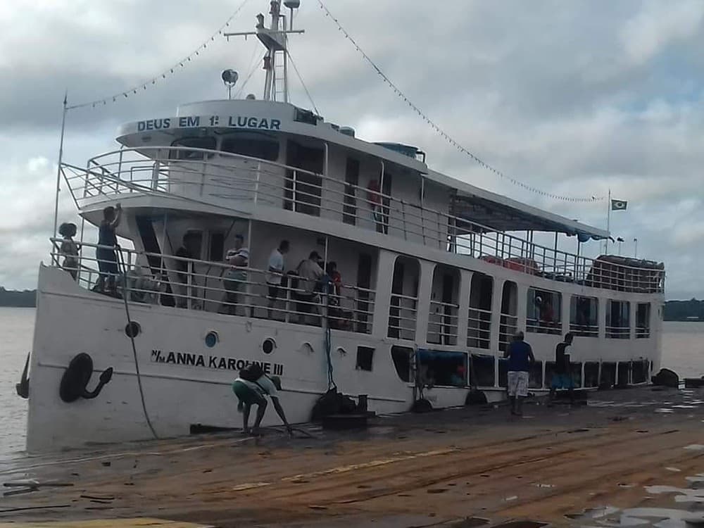 Embarcação naufraga no Amapá o número de feridos ainda é desconhecido