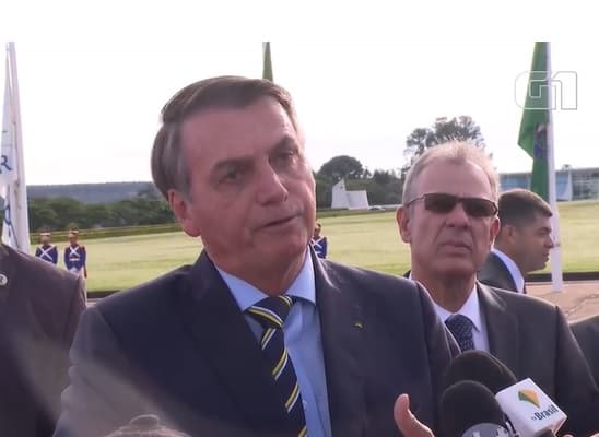 Bolsonaro repete declarações feitas por Hans River a jornalista da Folha; entidades repudiam