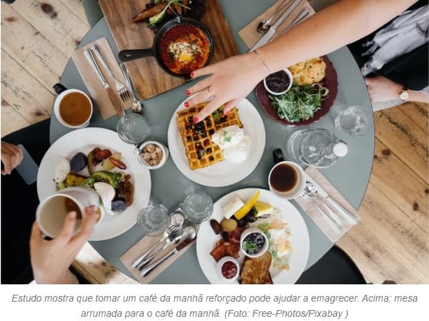 Comer mais no café da manhã do que no jantar queima o dobro de calorias, mostra estudo