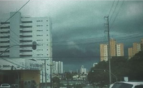DIA VIROU NOITE - (FOTOS E VÍDEOS): Manhã chuvosa em Natal registrou 53 pontos de alagamento