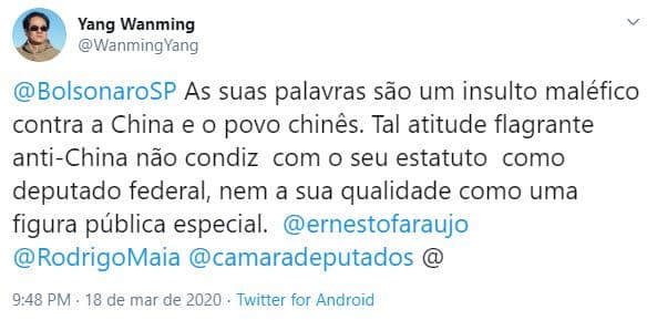 Embaixador chinês se revolta e cobra providências de autoridades brasileiras contra postagem de Eduardo Bolsonaro