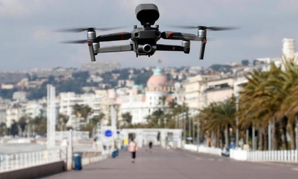 Drones, multas e prisões: França endurece com quebra de isolamento contra o Covid-19