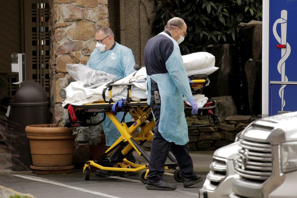 Covid-19 nos EUA: mais de 180 mil casos, mais de 3.500 mortes, superando a China