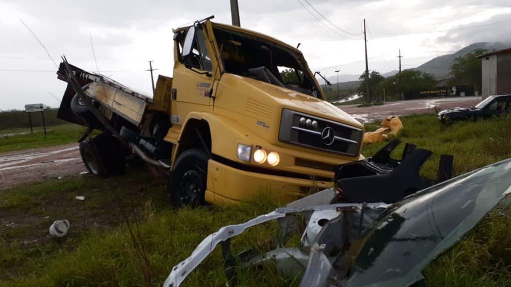 VÍDEO: acidente grave na tarde desta sexta-feira, 06, na BR-427, entre os municípios de Acari, Parelhas e Jardim do Seridó.
