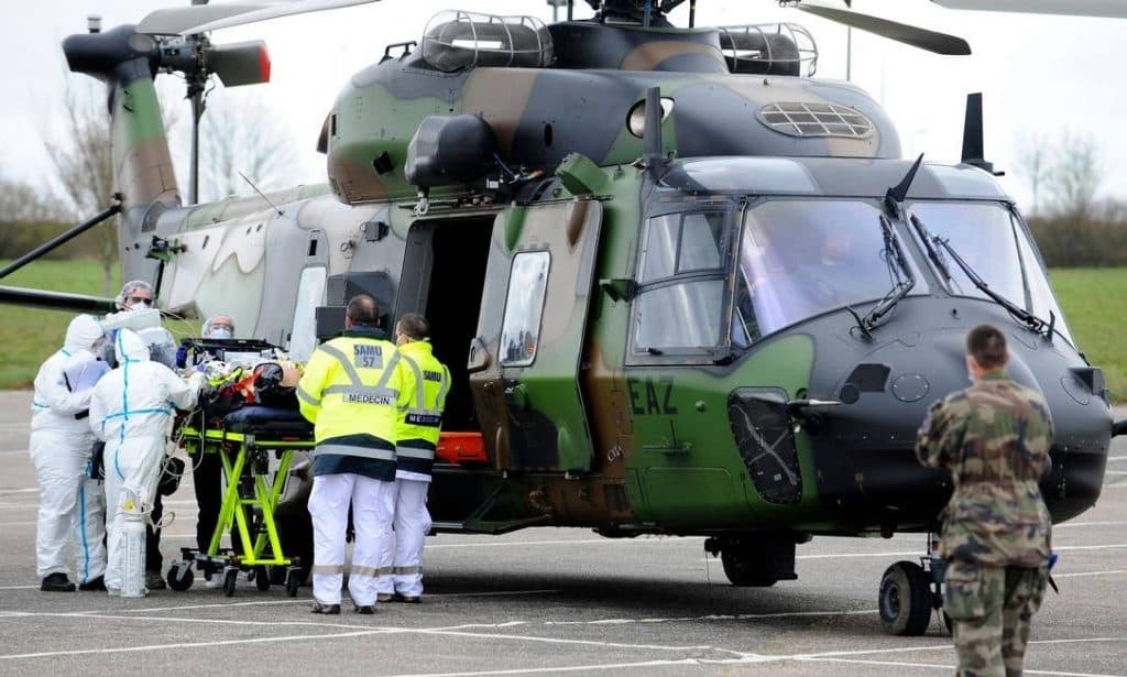 França realiza grande operação de evacuação para pacientes com coronavírus