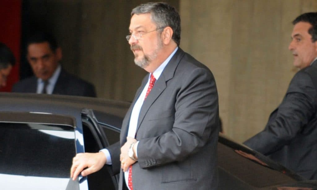 STJ mantém regime aberto ao ex-ministro Antonio Palocci