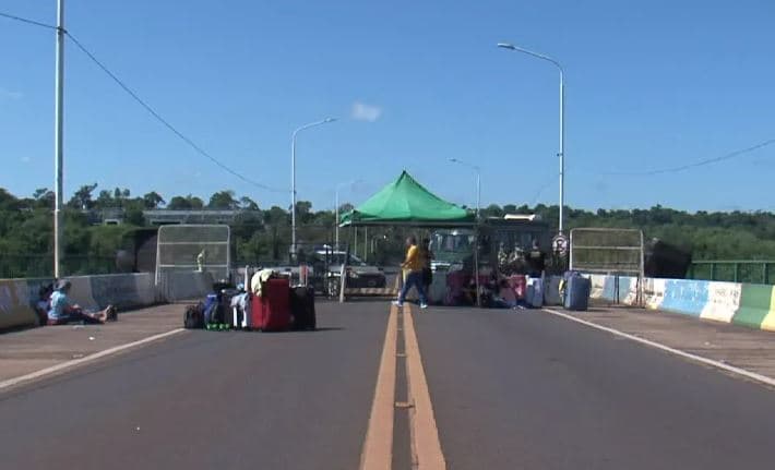 Coronavírus: Argentina fecha Ponte da Fraternidade com grades de ferro, em Foz do Iguaçu