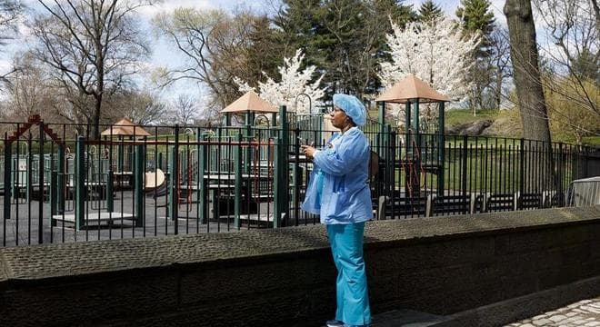 Nova York vê estabilização após 3 dias sem aumento de mortes e redução do número de internações