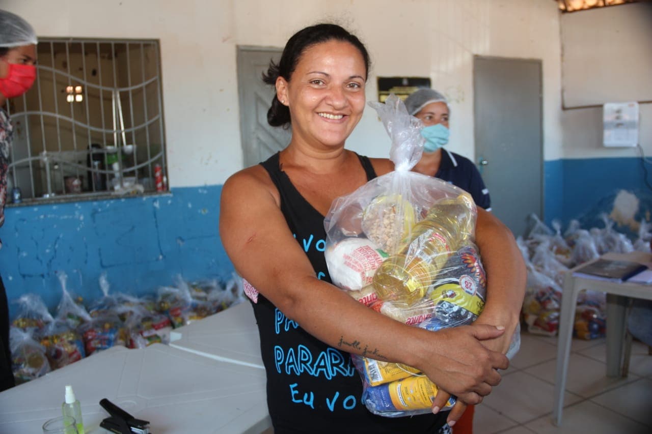 Prefeitura de São Gonçalo do Amarante realiza entrega de cestas básicas aos beneficiários do ‘Comida Boa’