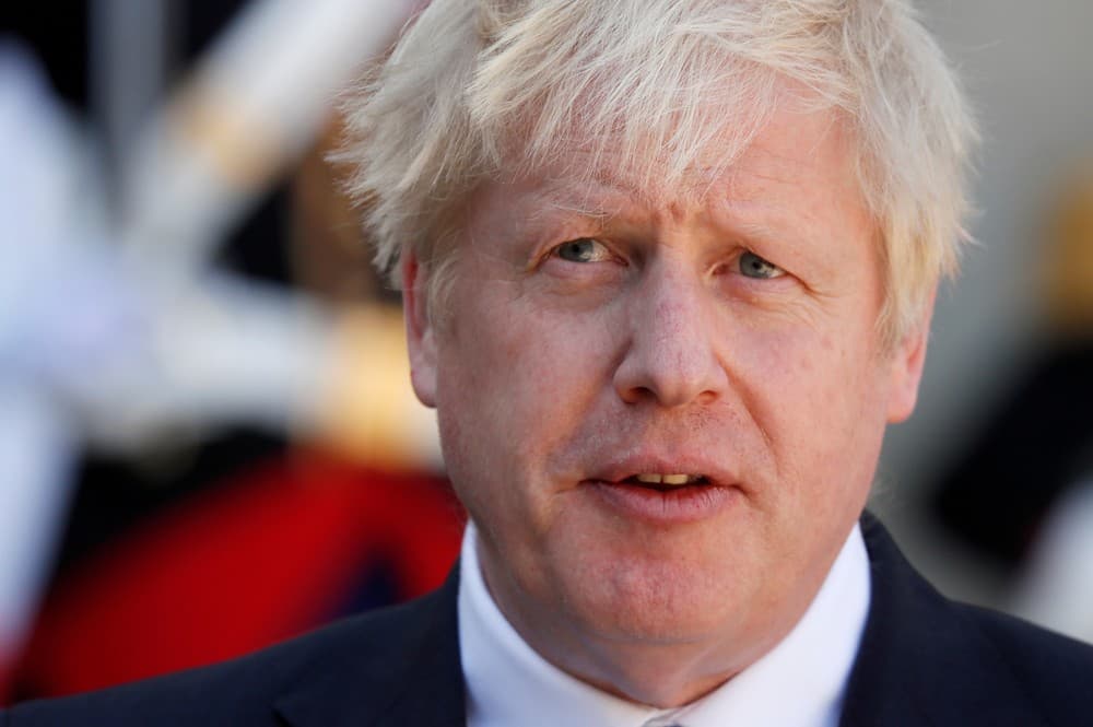 Boris Johnson deixa hospital após ser internado e ficar na UTI por causa do novo coronavírus
