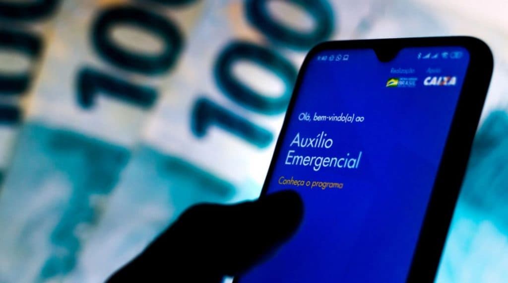 Caixa paga neste sábado auxílio emergencial de R$ 600 para 1,4 milhão de inscritos via app e site; veja calendário de pagamento
