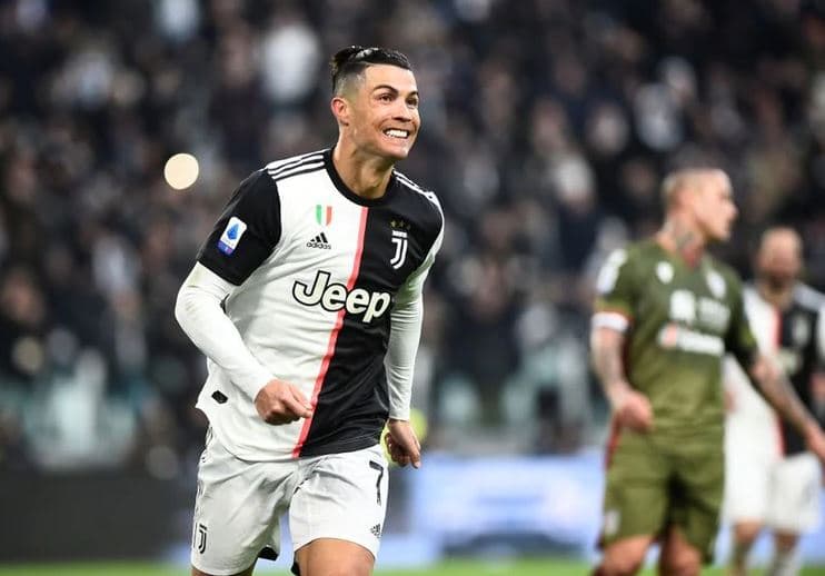 Cristiano Ronaldo será primeiro jogador de futebol a alcançar 1 bilhão de dólares de receita